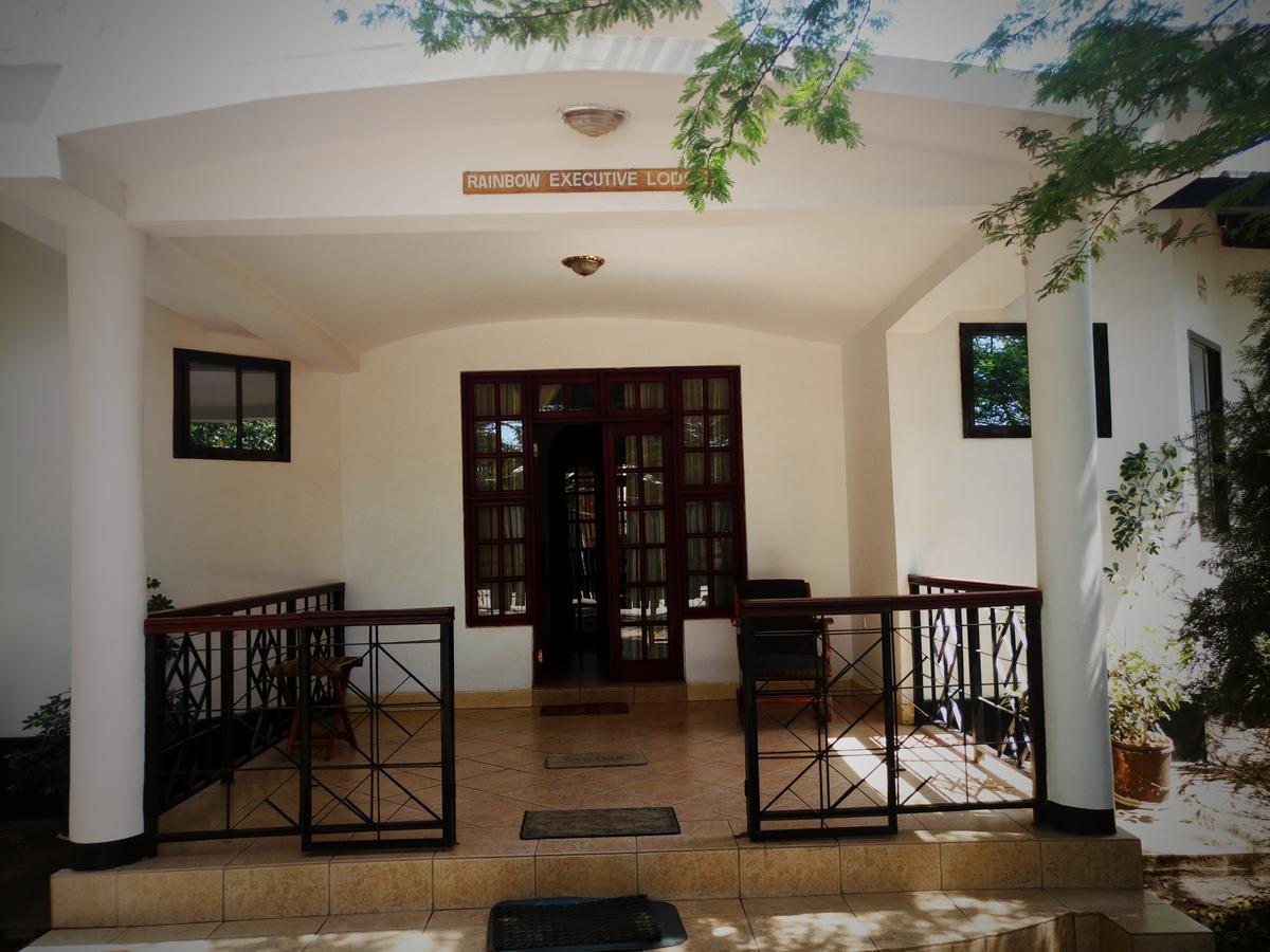Rainbow Executive Lodge Boma la Ngombe 외부 사진