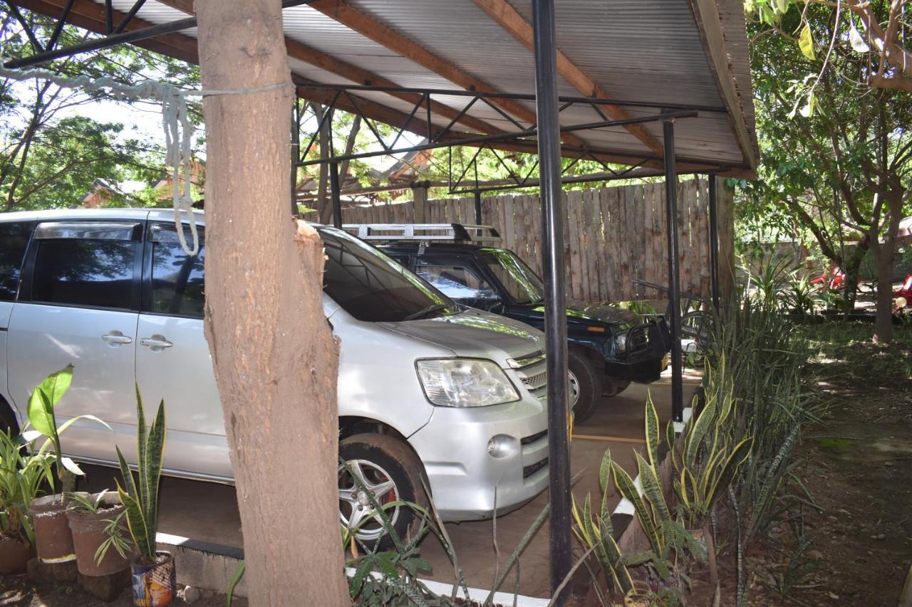 Rainbow Executive Lodge Boma la Ngombe 외부 사진