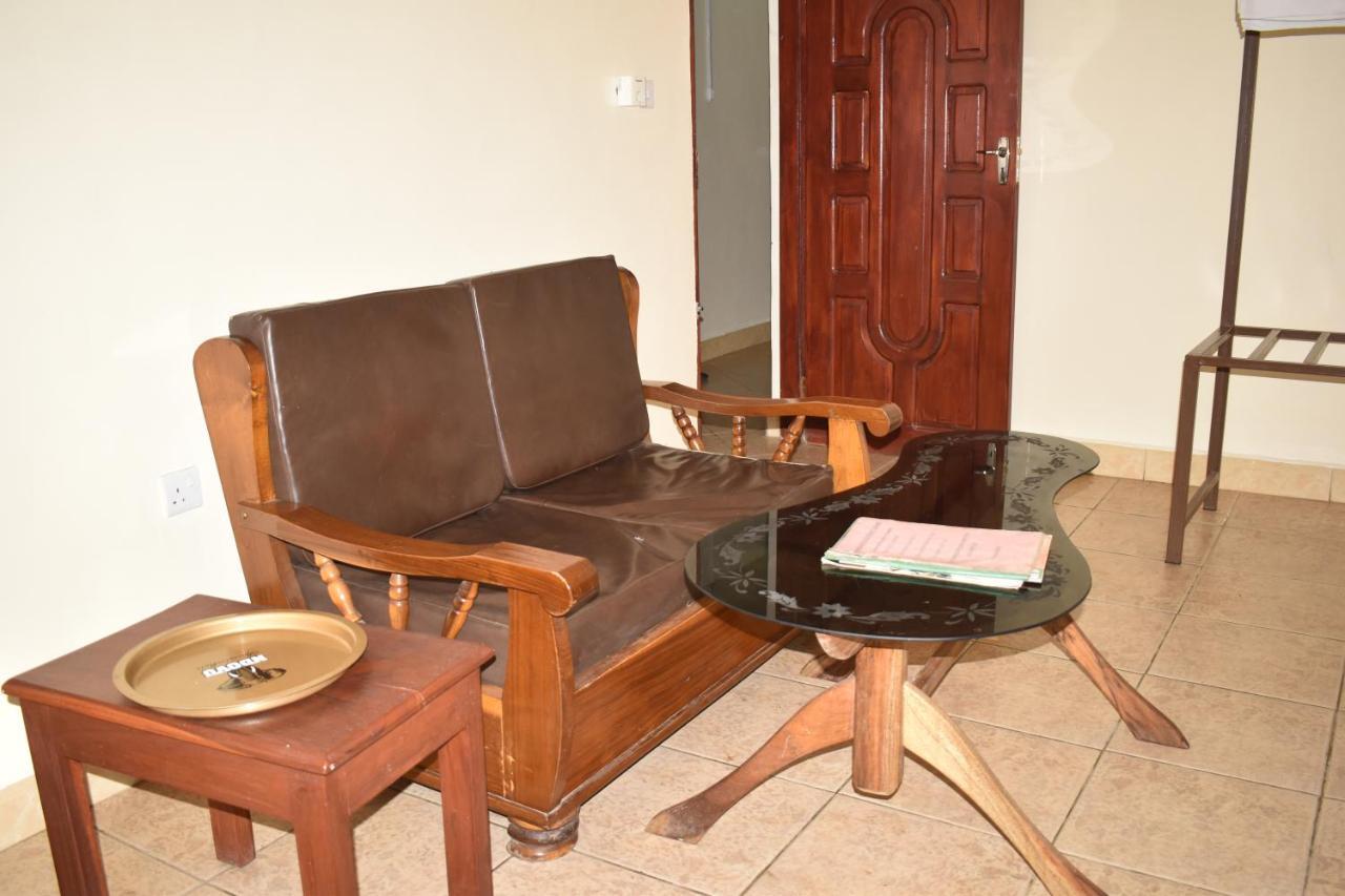 Rainbow Executive Lodge Boma la Ngombe 외부 사진