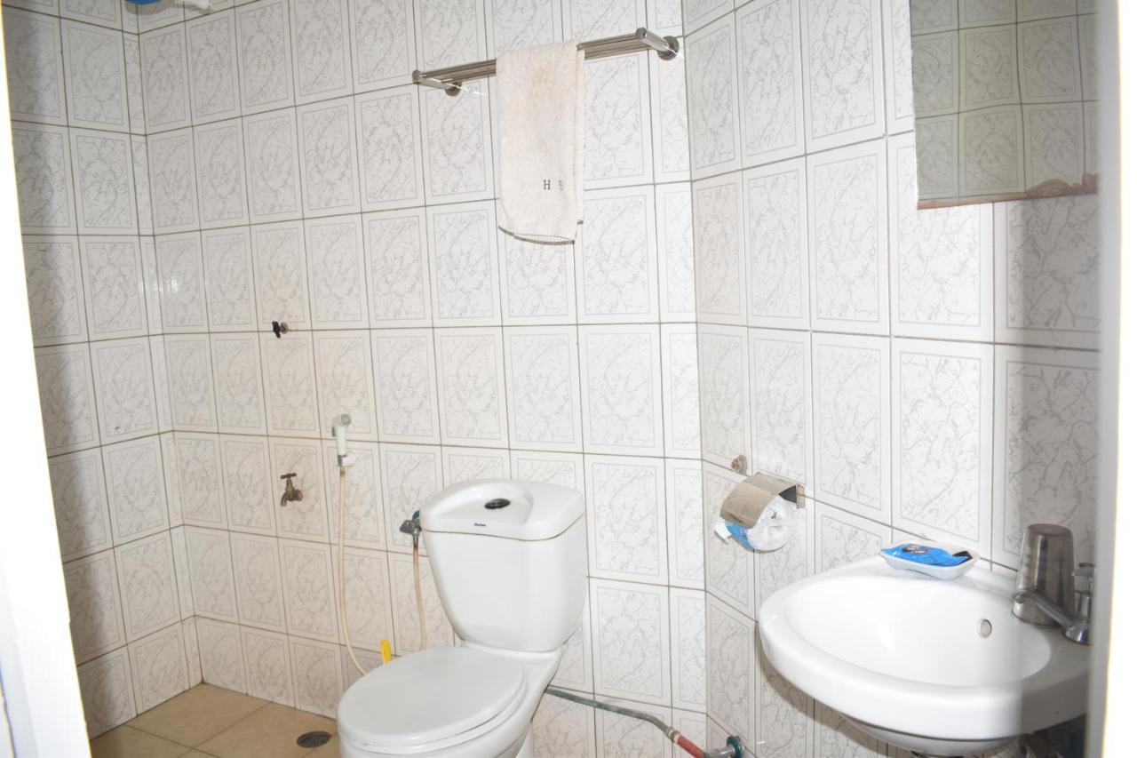 Rainbow Executive Lodge Boma la Ngombe 외부 사진