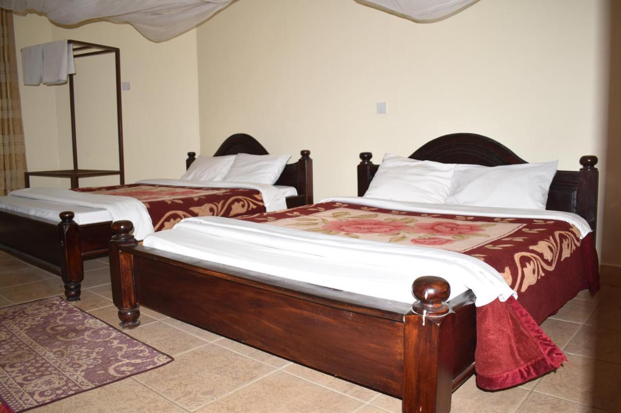 Rainbow Executive Lodge Boma la Ngombe 외부 사진