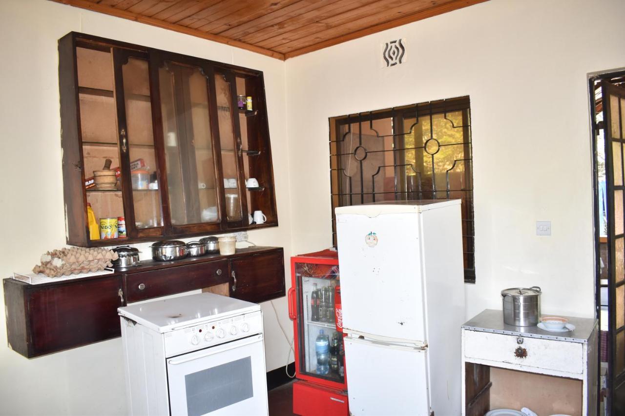 Rainbow Executive Lodge Boma la Ngombe 외부 사진