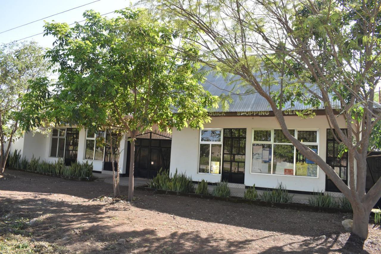Rainbow Executive Lodge Boma la Ngombe 외부 사진
