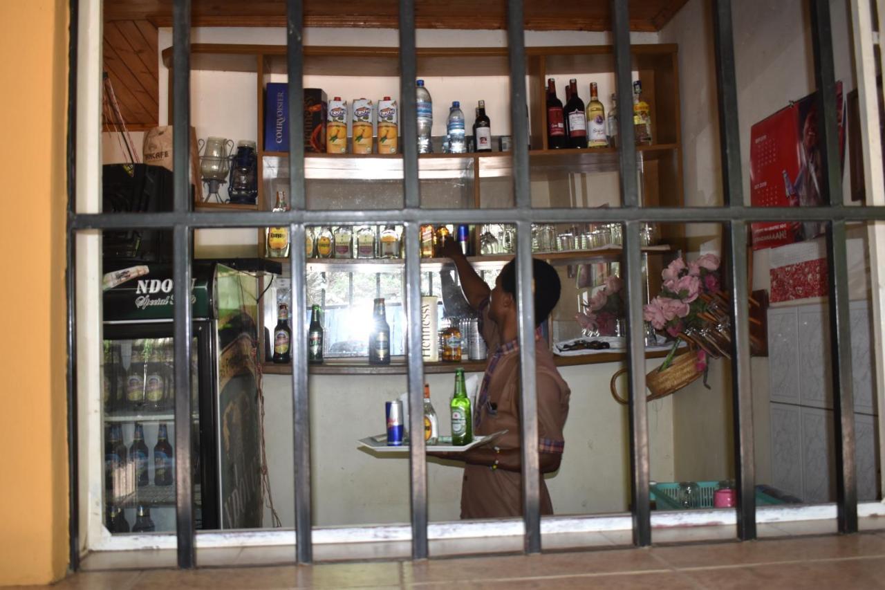 Rainbow Executive Lodge Boma la Ngombe 외부 사진