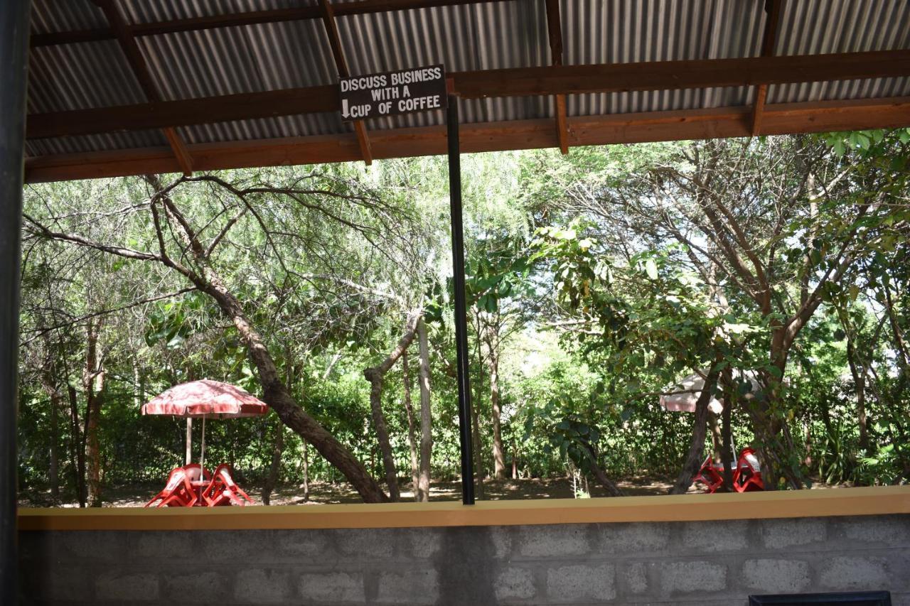 Rainbow Executive Lodge Boma la Ngombe 외부 사진